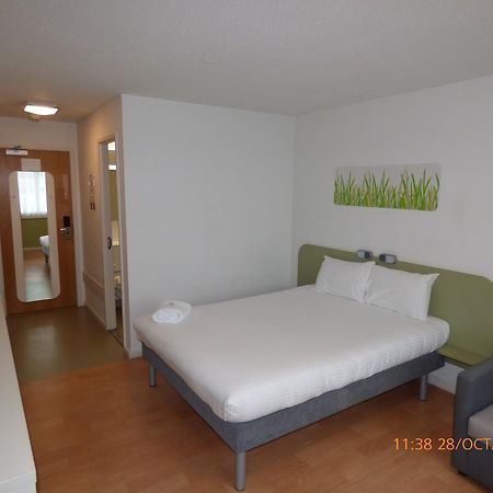 Warrington Motel, J20 M6 Lymm Services Ngoại thất bức ảnh