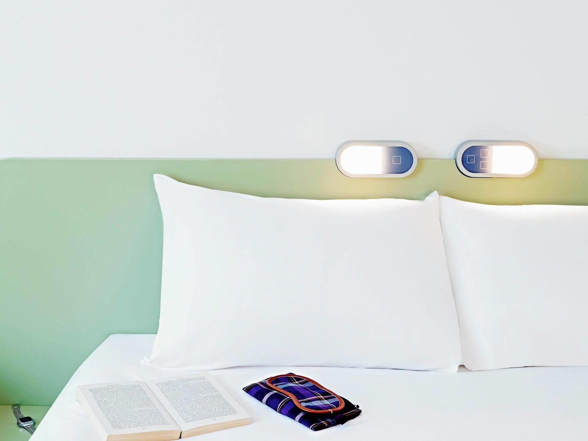 Warrington Motel, J20 M6 Lymm Services Ngoại thất bức ảnh